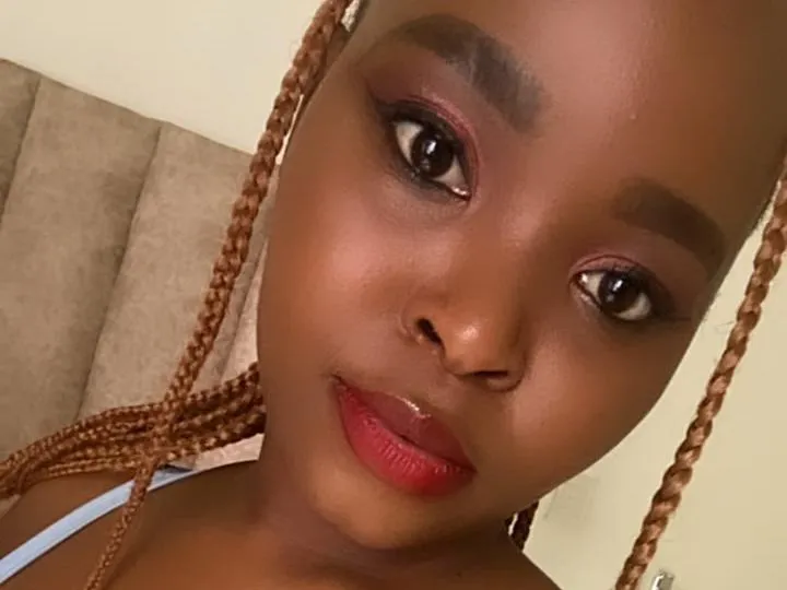 Live sex webcam photo for THICKEBONYx #4229490