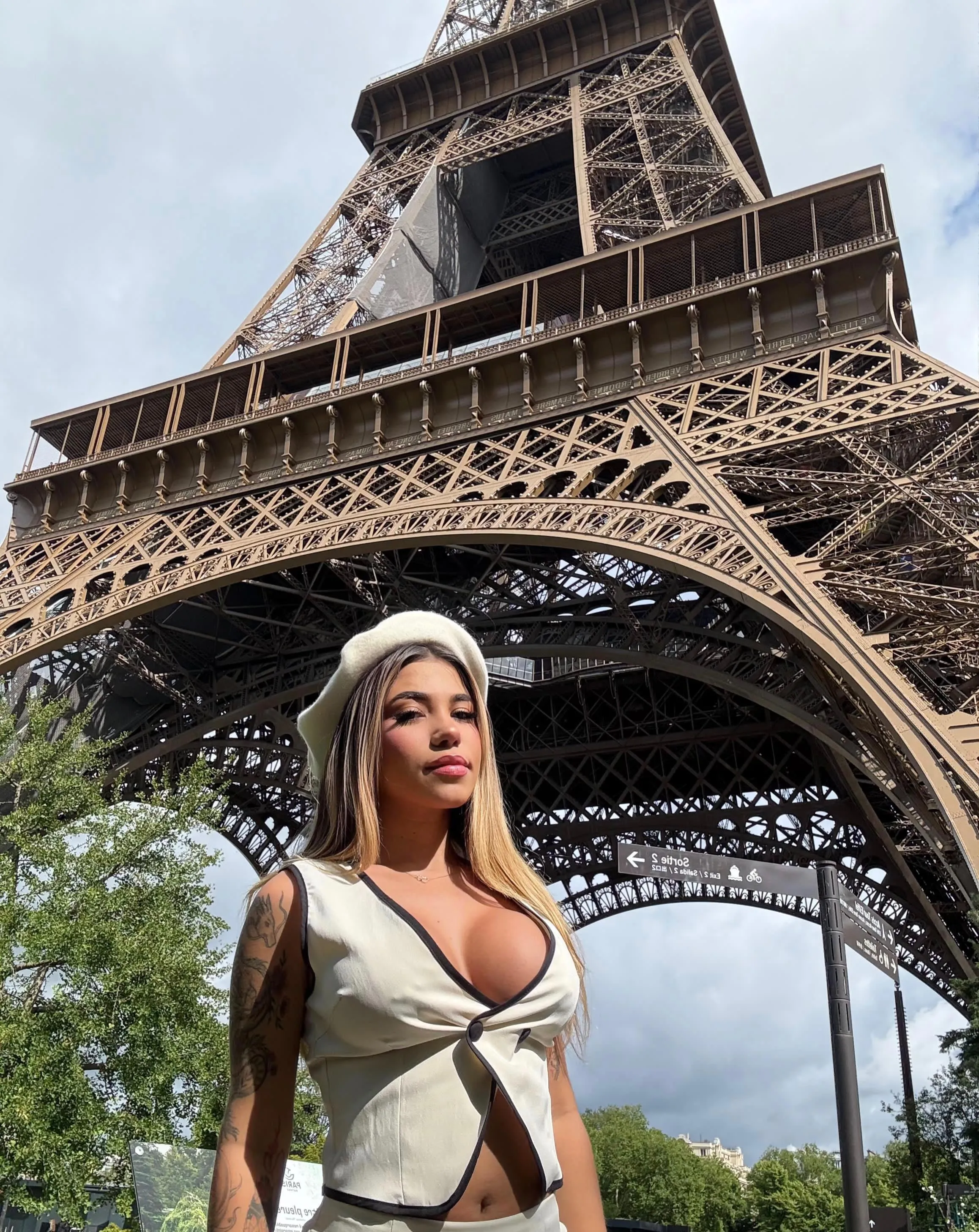 Live sex webcam photo for PenelopeBlack #7782489