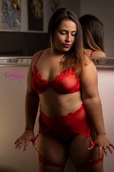 Live sex webcam photo for Maye96 #5872561