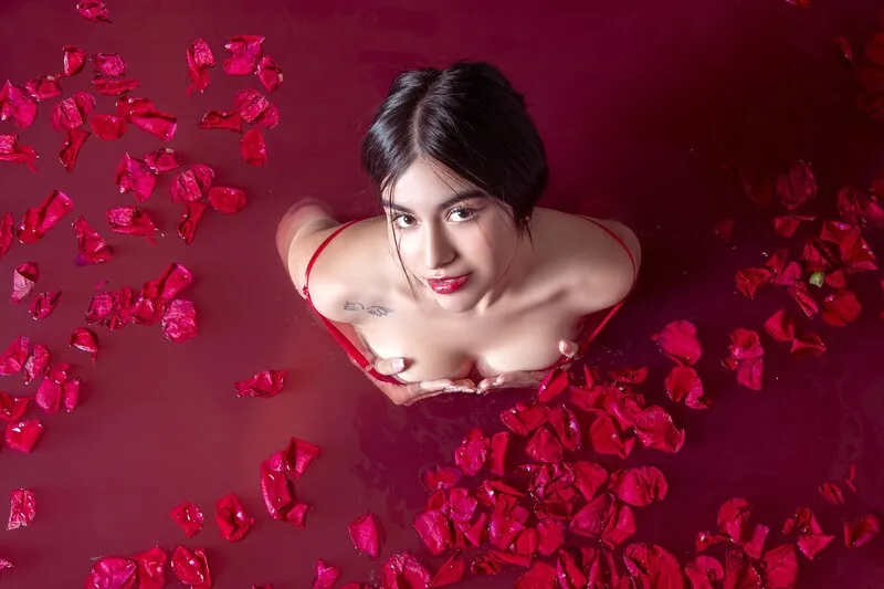 Live sex webcam photo for KloeDarling #5451229