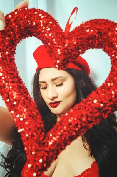 Live sex webcam photo for ShiaraRussi #7371567