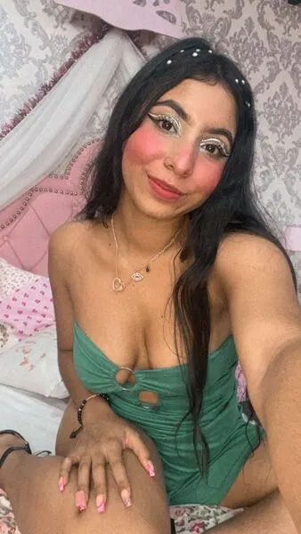 Live sex webcam photo for SophiiaCarther #5555496