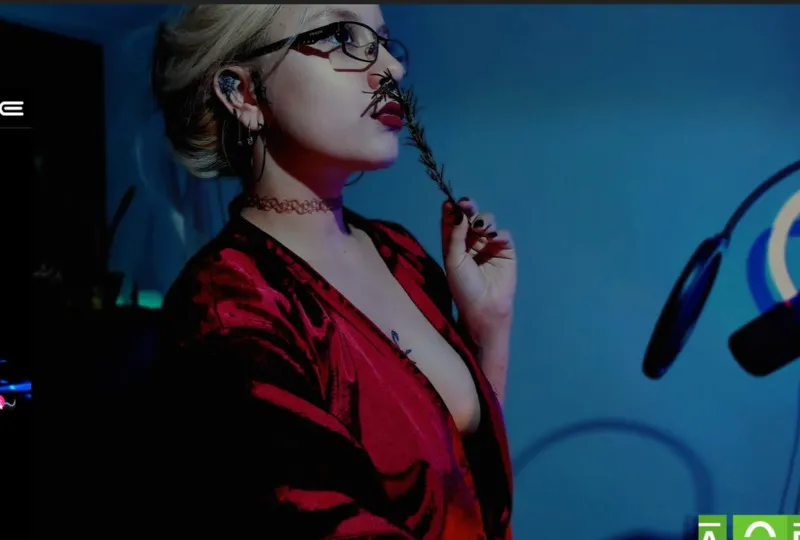 Live sex webcam photo for lilithjupiter #5503358