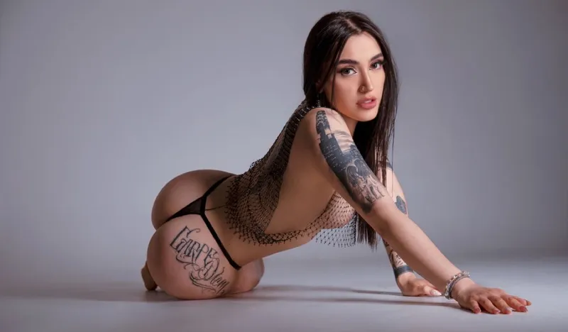 Live sex webcam photo for ValeriaRueda #5345253