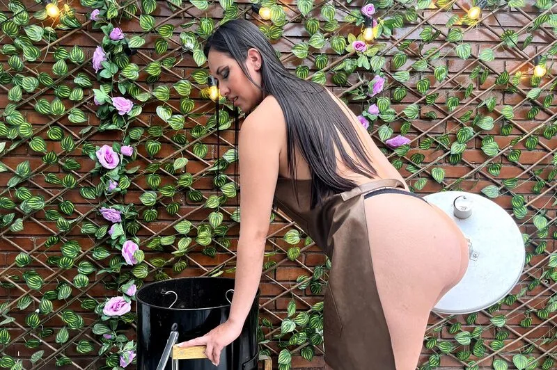 Live sex webcam photo for MiaBelussie #5663123