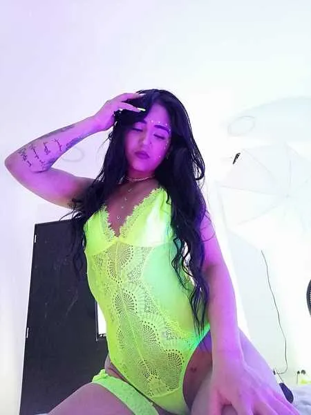 Live sex webcam photo for Ivyyhott #5537665