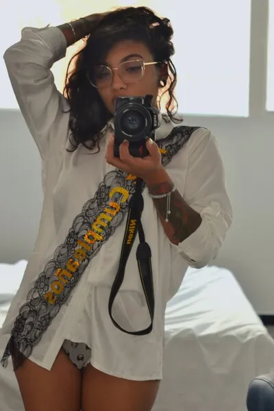 Live sex webcam photo for DinnyBrownn #6205438