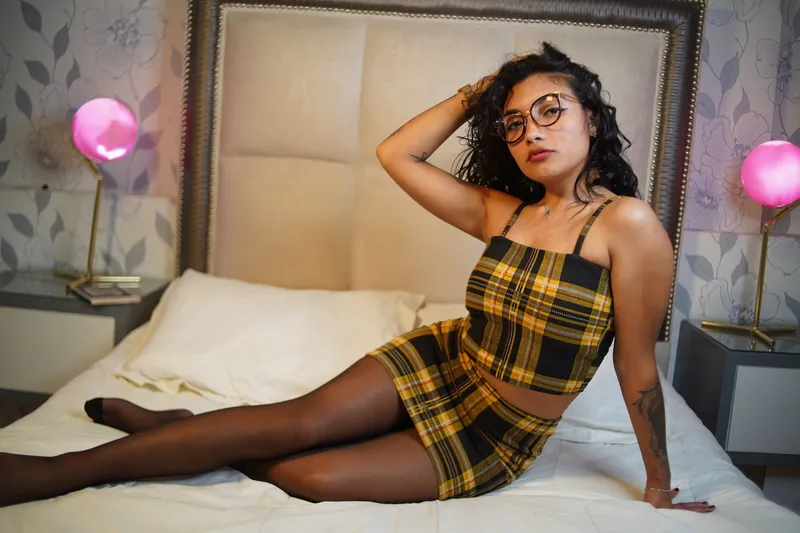 Live sex webcam photo for DinnyBrownn #6021777