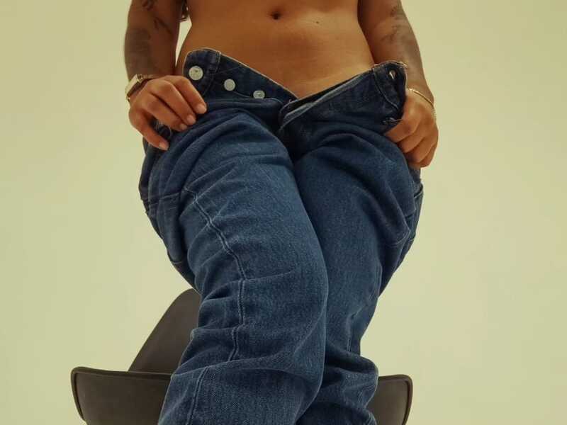 Live sex webcam photo for DinnyBrownn #6276221