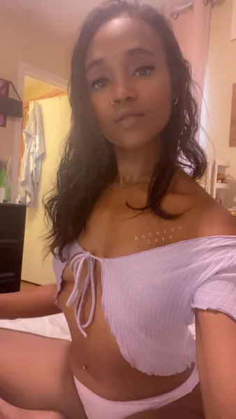 Live sex webcam photo for AsteriaOnyx #5333052