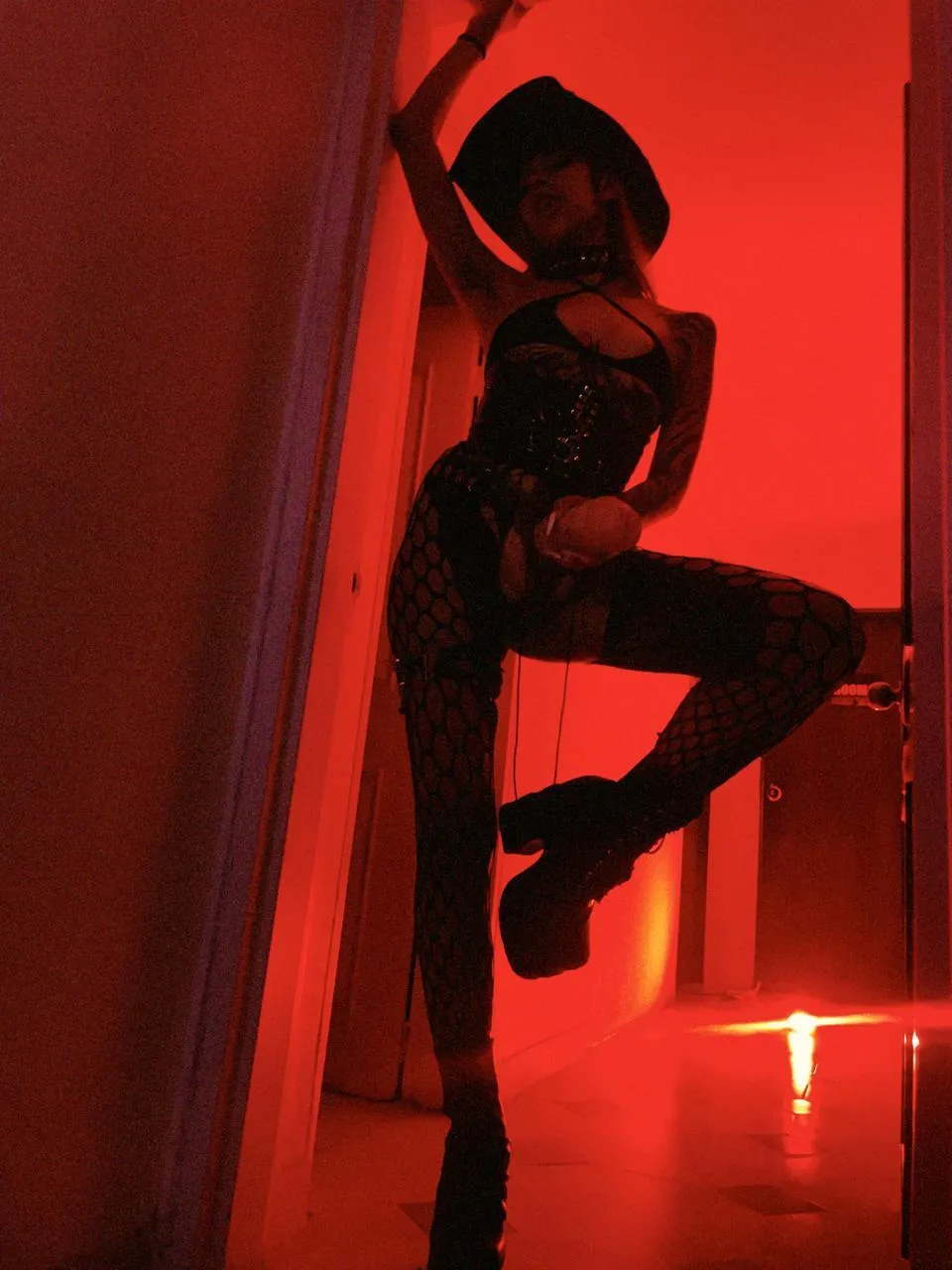 Live sex webcam photo for ALICEPOIXXXON #7916680