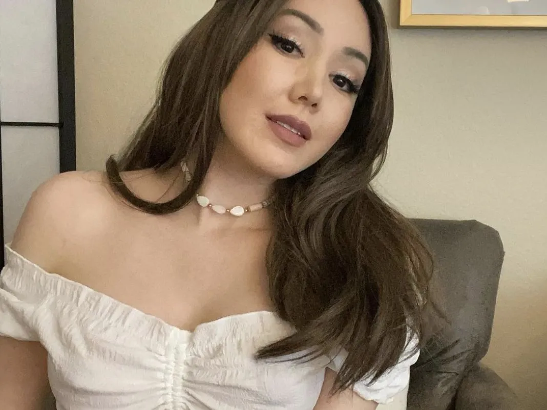 Live sex webcam photo for LaurenNicoleXOXO #5718827