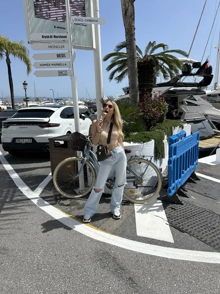 Live sex webcam photo for KylieVone #7136063