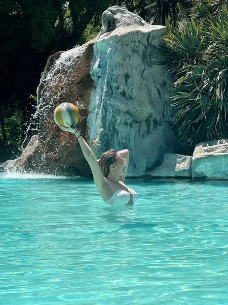 Live sex webcam photo for KylieVone #7136044