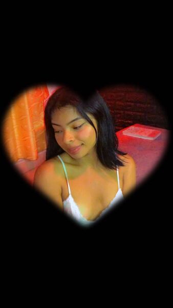 Live sex webcam photo for EmiliCoopper #5611977