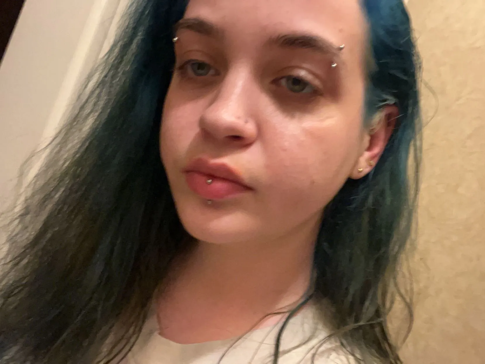 Live sex webcam photo for KenzieSkylar #4265462