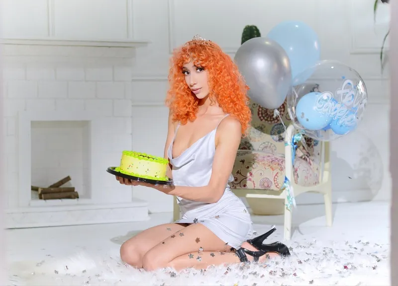 Live sex webcam photo for LuneNoir #6173783