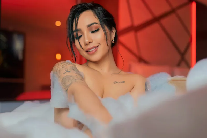 Live sex webcam photo for EvaLaryn #5387681