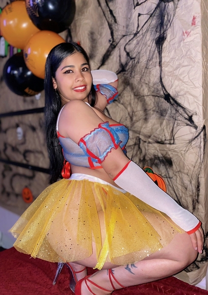 Live sex webcam photo for LucyAnalDeep #4259299