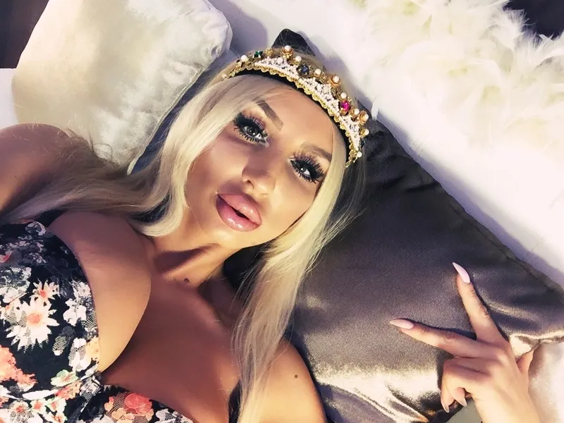 Live sex webcam photo for SEXYVENERAx #7484993