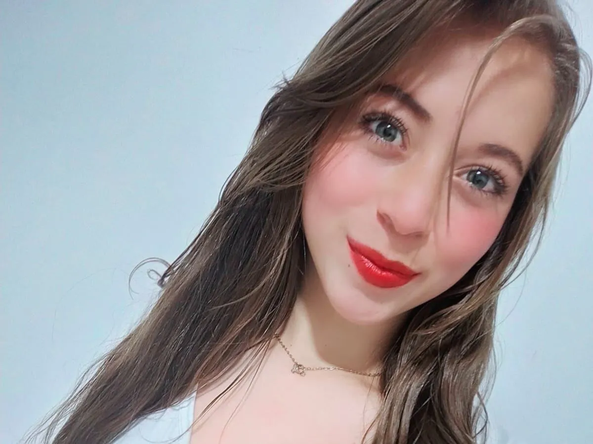 Live sex webcam photo for Lunarosse #4258234