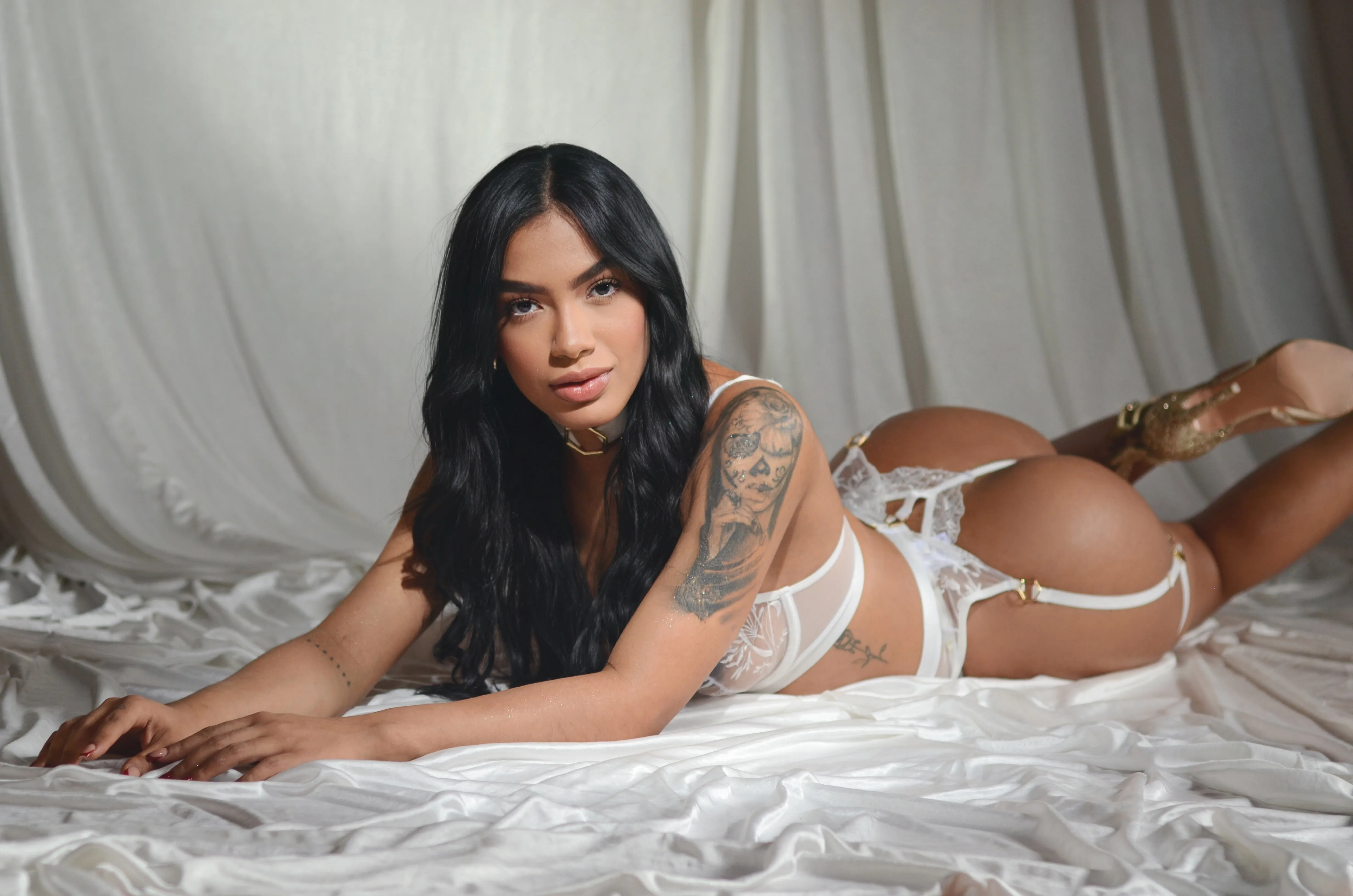 Live sex webcam photo for AliceRogerss #7925904