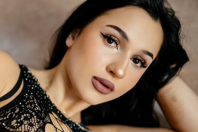 Live sex webcam photo for CoraGracy #4267438