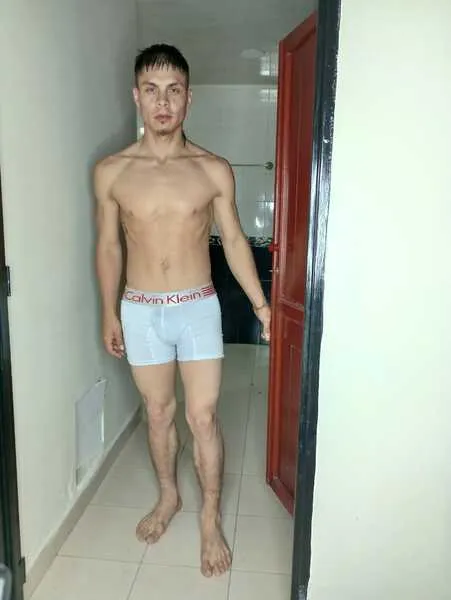 Live sex webcam photo for VivienAndClark #5294596