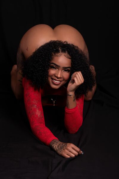 Live sex webcam photo for HoneyKriishna #5325736