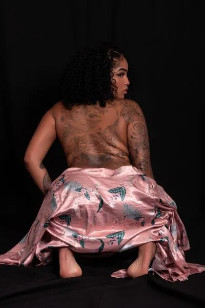 Live sex webcam photo for HoneyKriishna #5325738