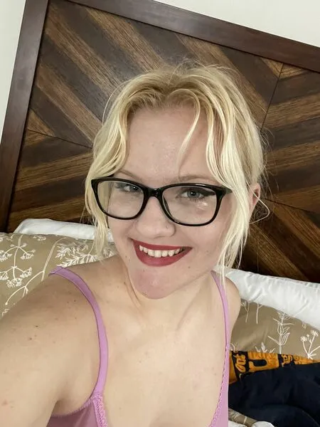 Live sex webcam photo for Gasmaskbarbie #5335425