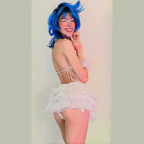 Live sex webcam photo for TinaRoberts19 #7457748