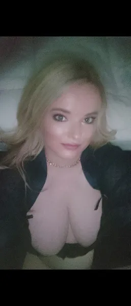 Live sex webcam photo for LusciousLill #5483966