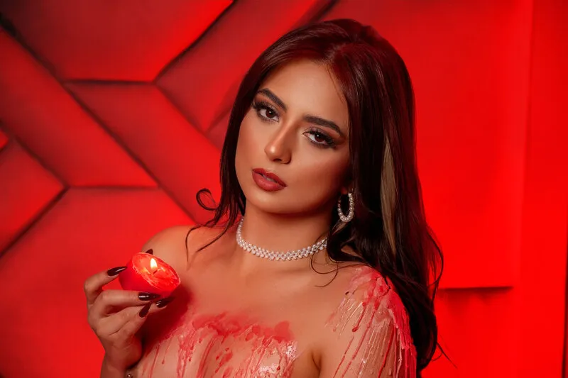 Live sex webcam photo for EmelyeBorge #6125611