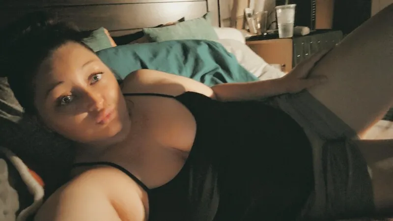 Live sex webcam photo for SippyShots #5577628