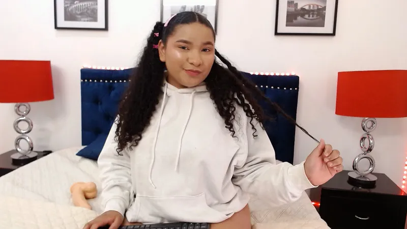 Live sex webcam photo for TessBeaker #5342883