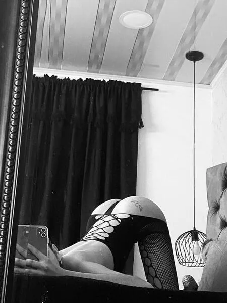Live sex webcam photo for VaiolethGray #5332281