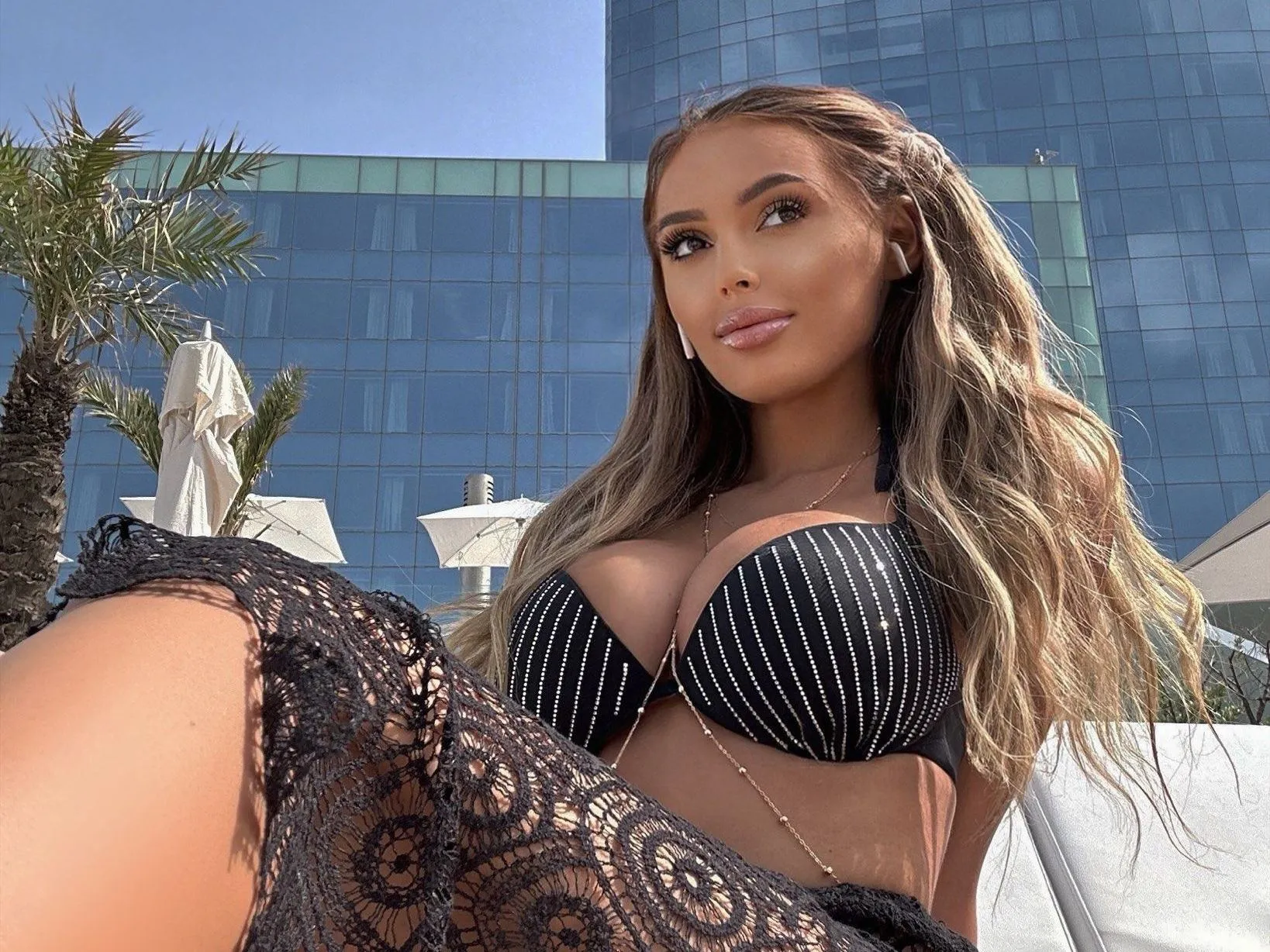 Live sex webcam photo for SereneBrown #5316878