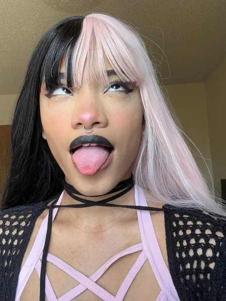 Live sex webcam photo for Sukiwi #5617962