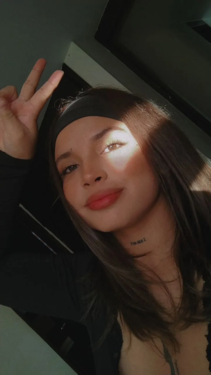 Live sex webcam photo for kateZoe #7871741