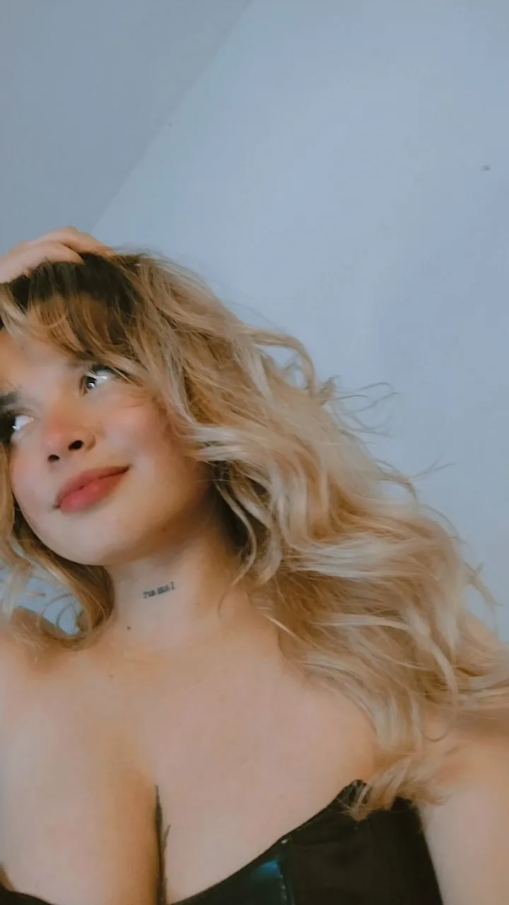 Live sex webcam photo for kateZoe #7871840