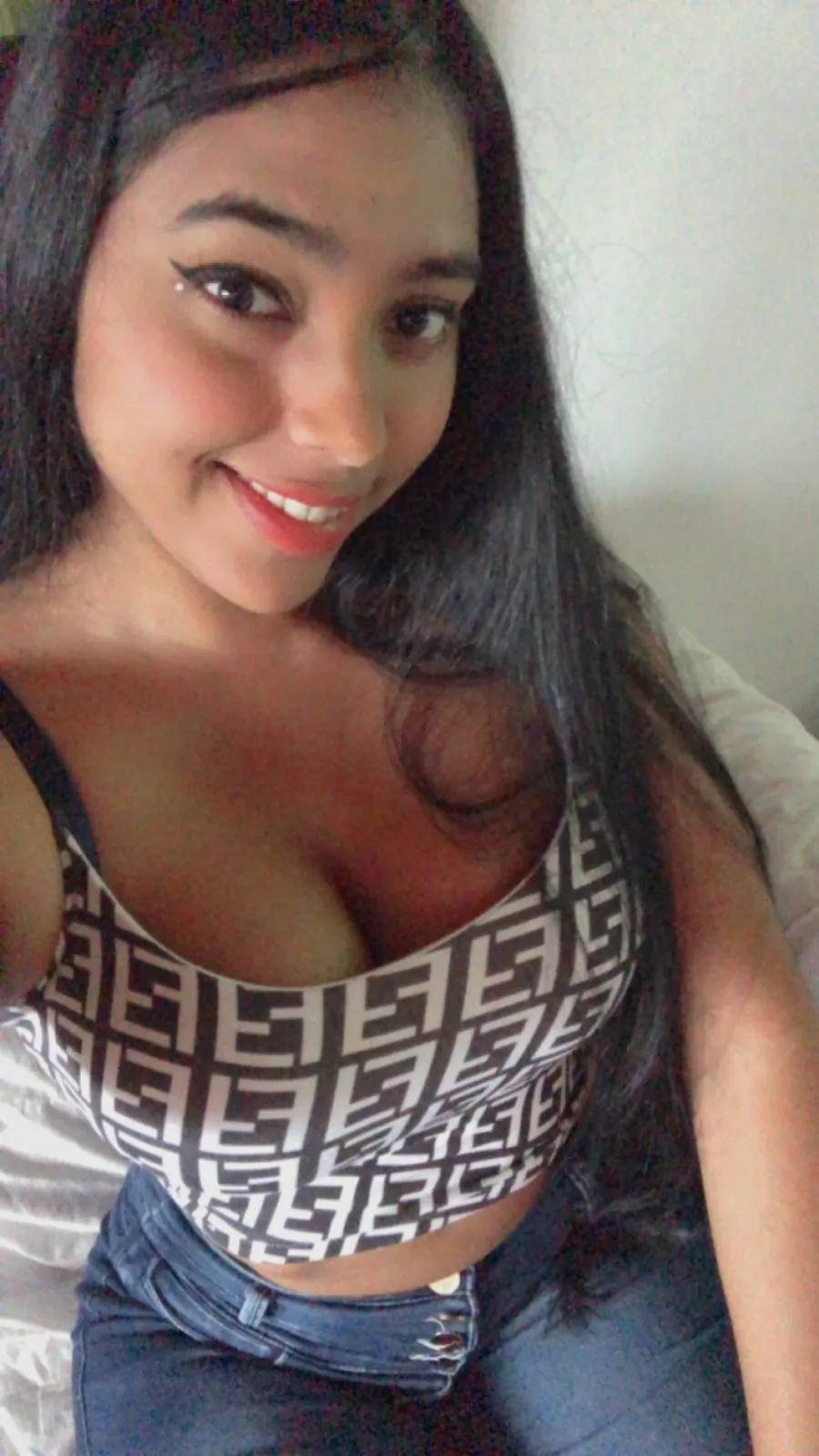 Live sex webcam photo for estefaniacortes #7422684