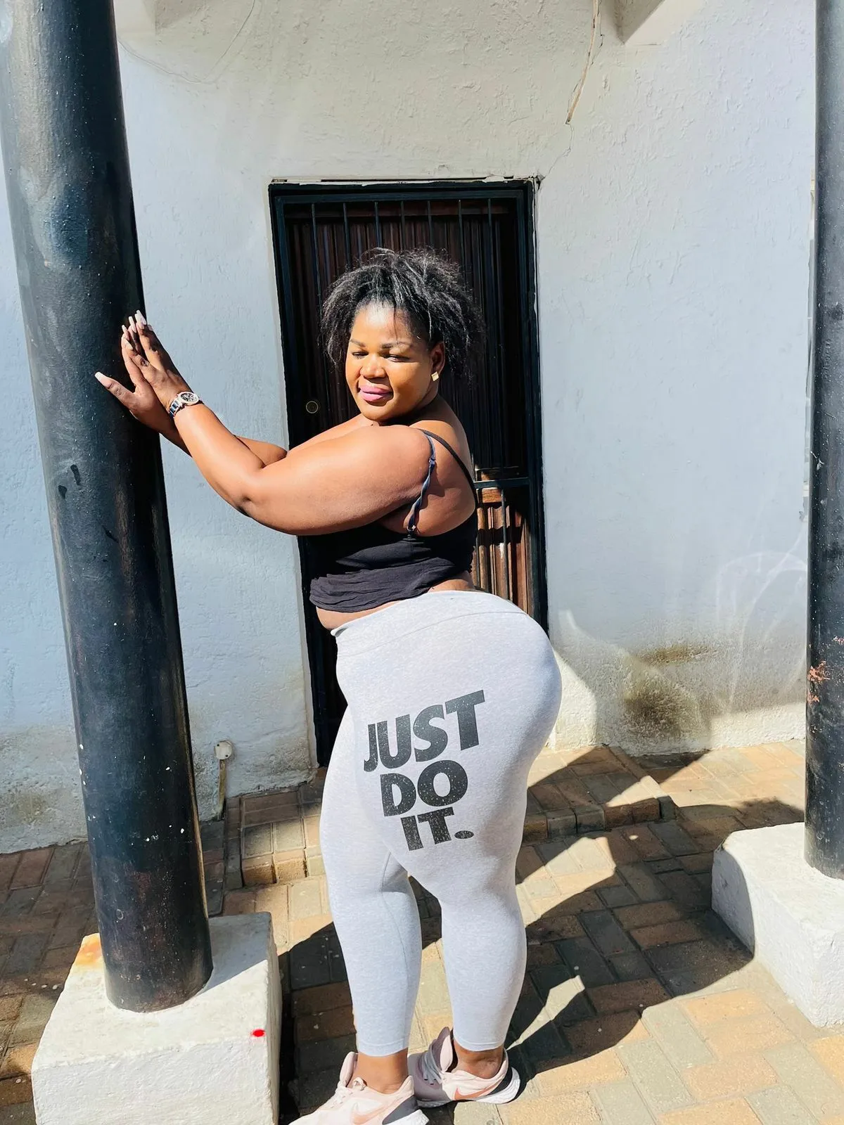 Live sex webcam photo for RoyalMassiveAss #7139414