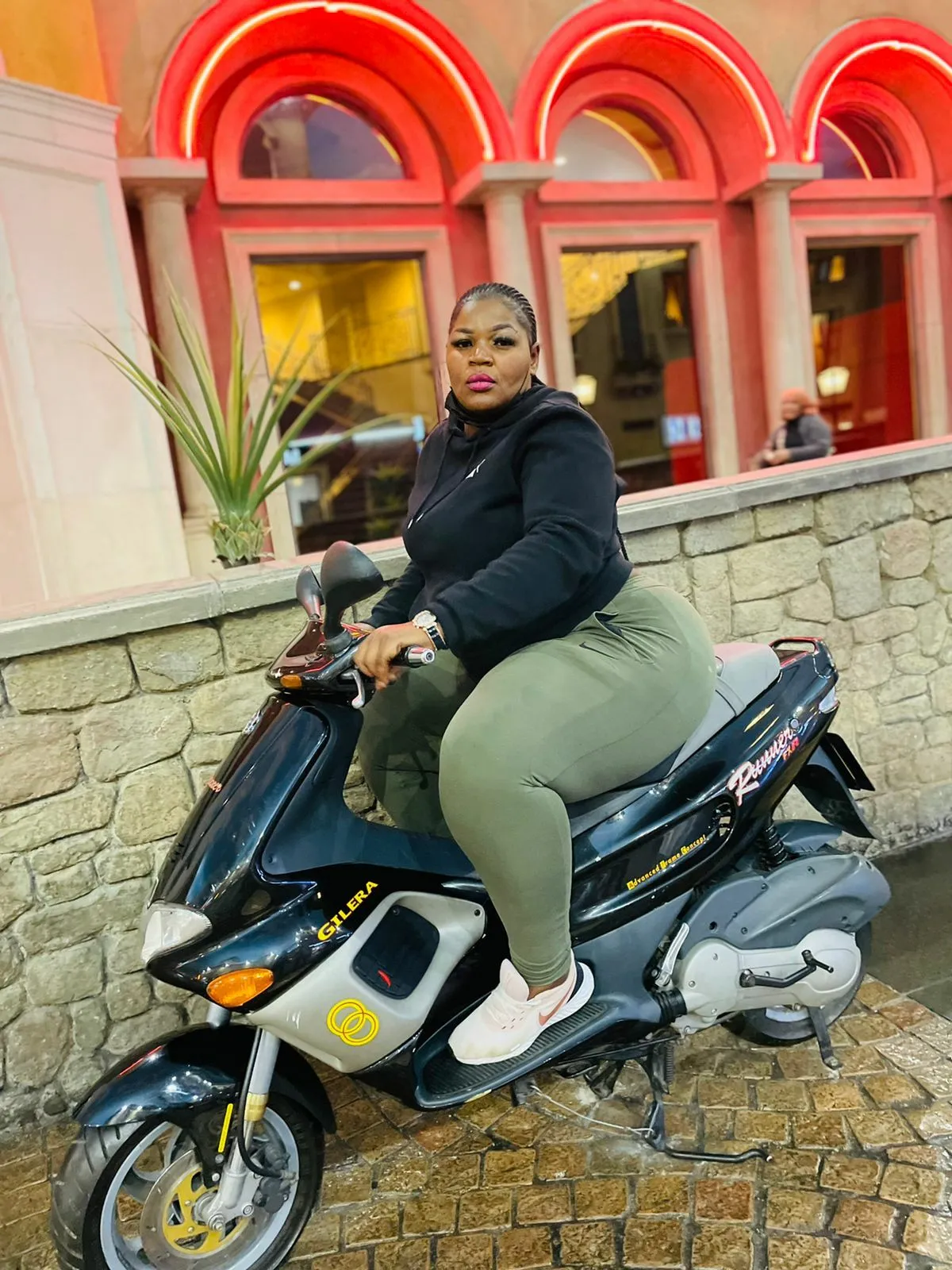 Live sex webcam photo for RoyalMassiveAss #7139418