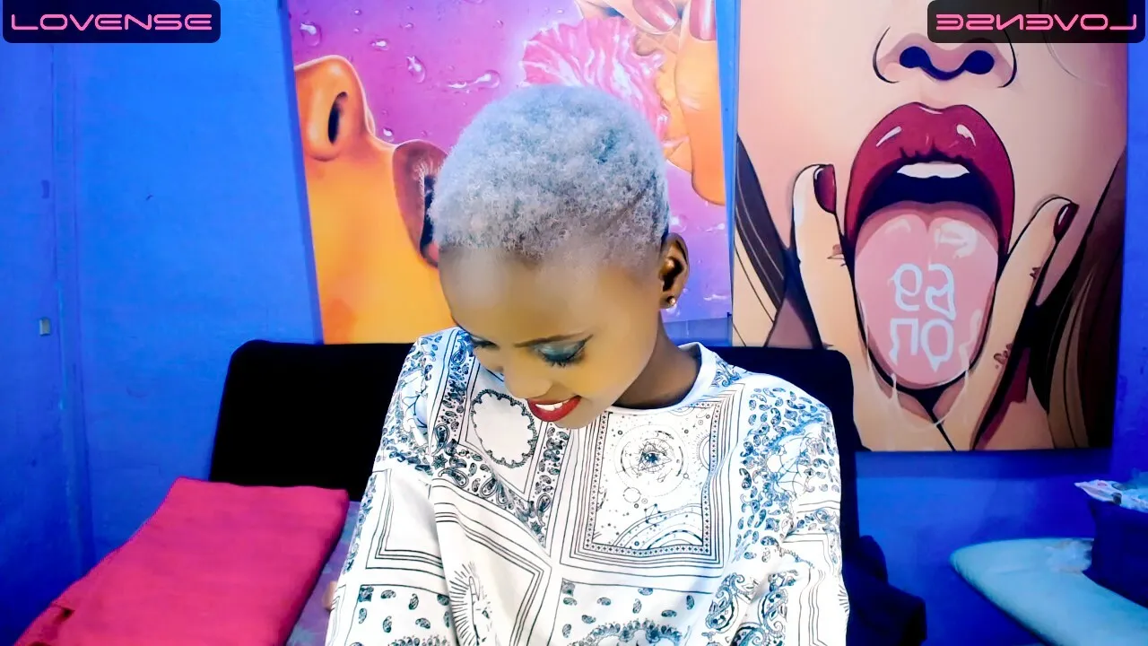 Live sex webcam photo for Eroticdesirexx #7783560