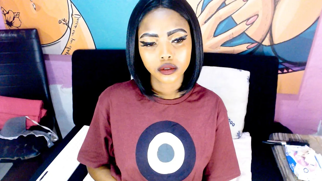 Live sex webcam photo for Eroticdesirexx #7783566