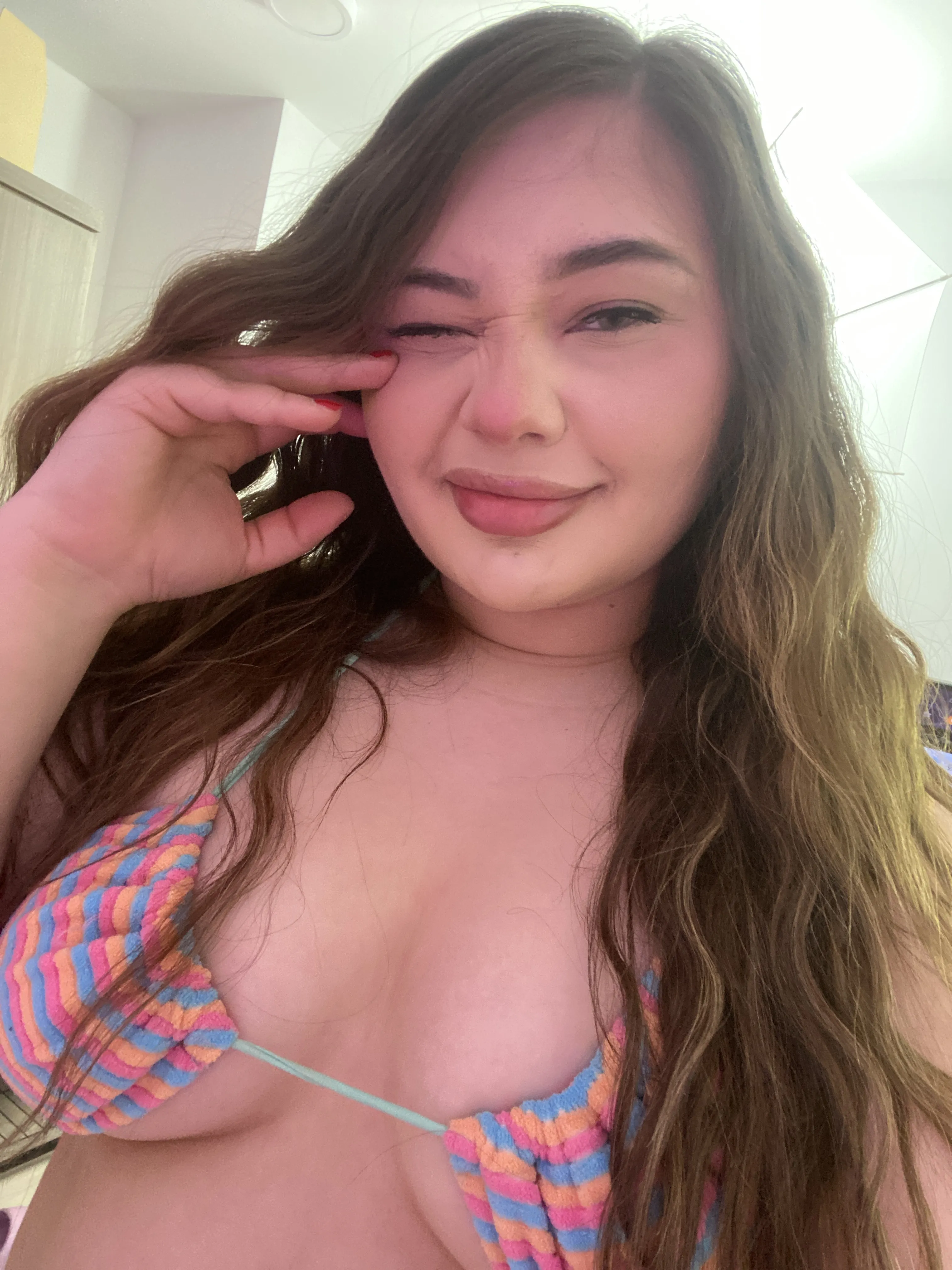 Live sex webcam photo for Elisacolevanss #8641721