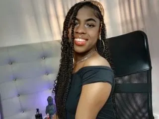 Live sex webcam photo for HeidyRoggie #5977001