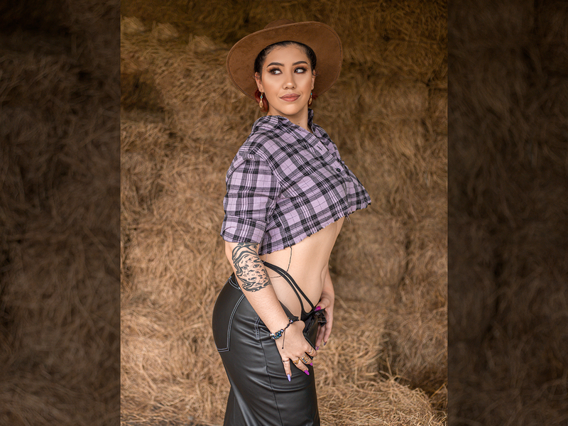 Live sex webcam photo for MayraLewiis #5324605