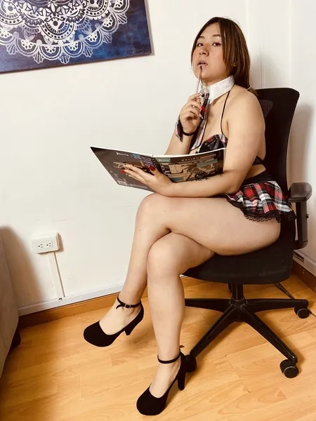 Live sex webcam photo for MiaHarveyy #5898076